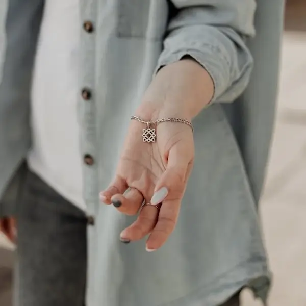 Handgjort armband i silver